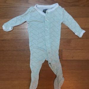 Kickeepants Aloe Water Lattice Snap Footie